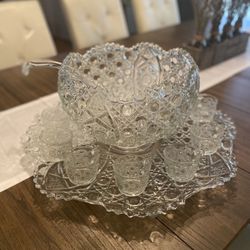 Vintage Smith Glass daisy and button punch bowl set. 