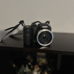  Kodak PIXPRO AZ252 digital camera