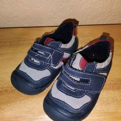 Little Boys Shoes Size 6