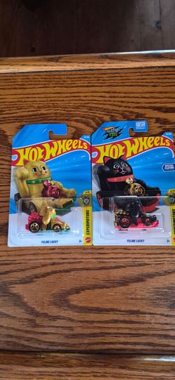 Hot Wheels Feline Lucky 2-Pack Gold and Black