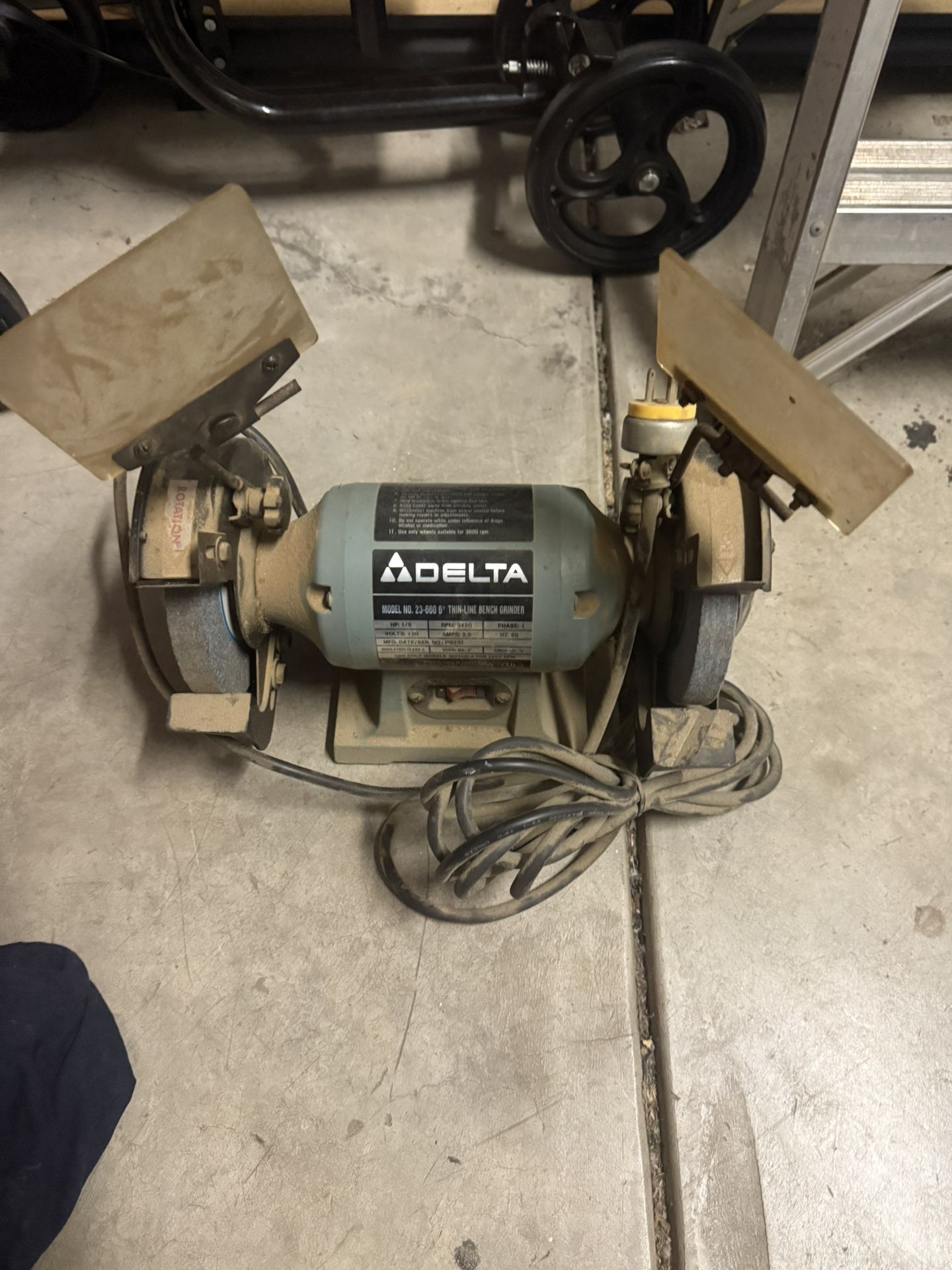 Delta 6-inch Variable Speed Bench Grinder