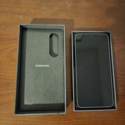 Samsung Galaxy S25  (Brand New & Unlocked)