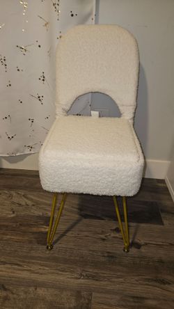 New Small Vanity chair with storage