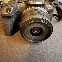 Lightly Used Canon R10