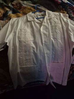 White Guayabera Short Sleeve Dress Shirt
