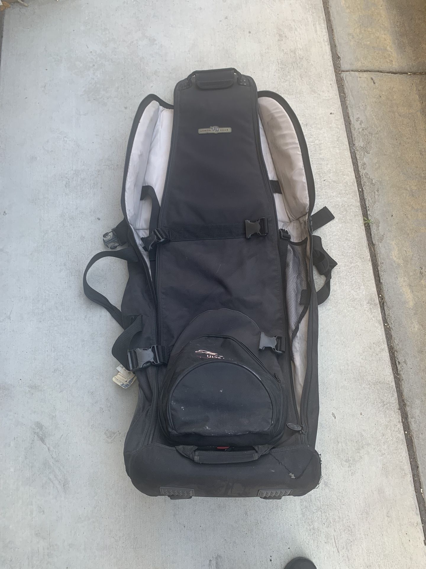 Armor Gear Gold Bag Case