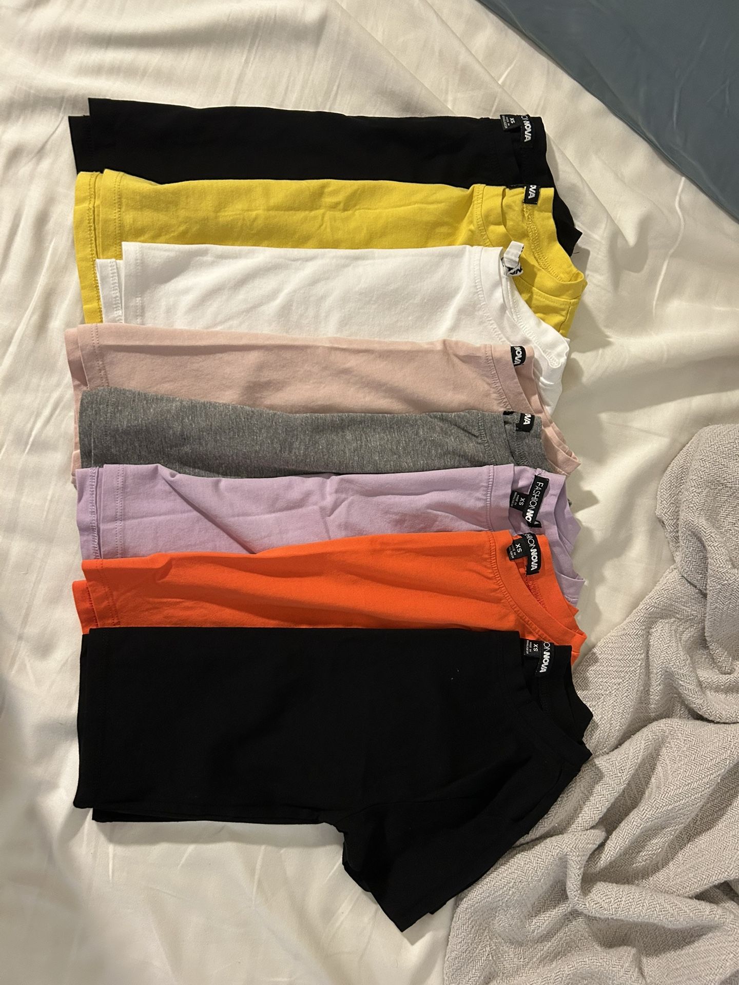 Fashion Nova Crop Tops XS