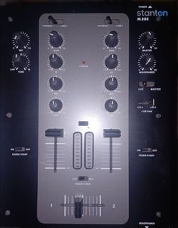 DJ Mixer Stanton M203