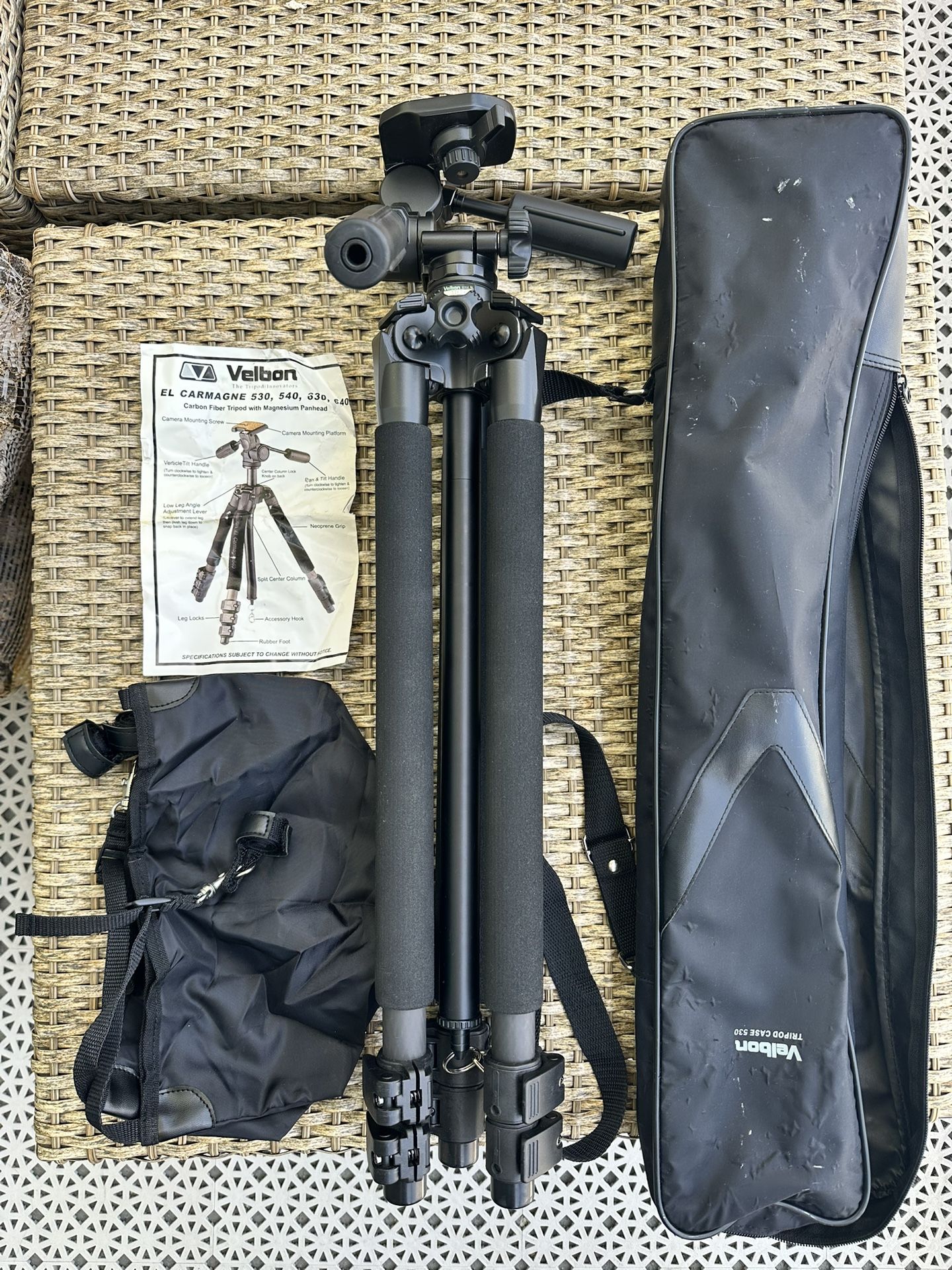 Velbon EL Carmagne 530 with PH-250B 3-Way Panhead