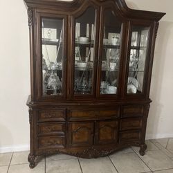 China cabinet solid wood