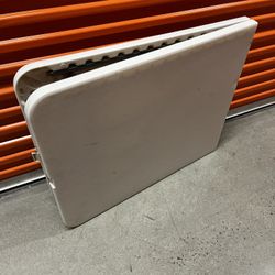 Folding Table 