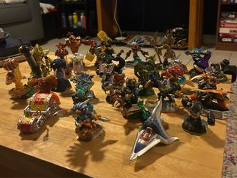 25 skylanders