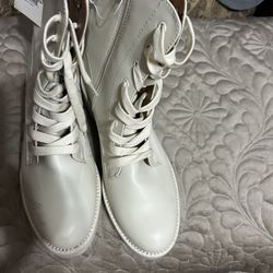 Woman Boots Size 11