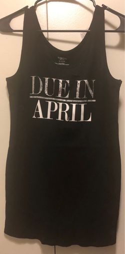 Women’s medium Maternity Due in April tank top
