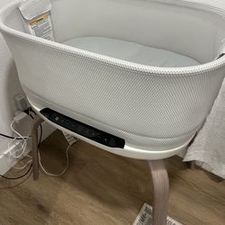 Graco SmartSense Soothing Bassinet