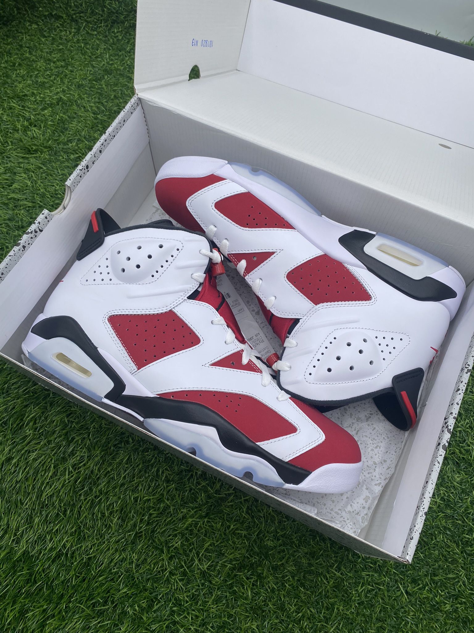 New Jordan 6 “Carmine” Size 12M