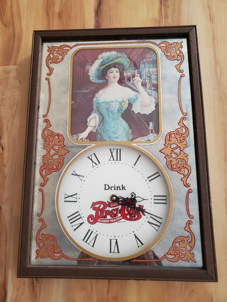 Vintage Pepsi Cola Gibson Girl Wall Clock Smoked Mirror 1970s PR2831
