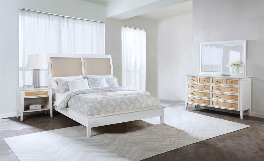 Bedroom set 4 pc Queen size White finish Tan fabric Rattan others. New Especial price