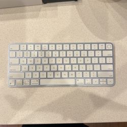 Apple Keyboard 