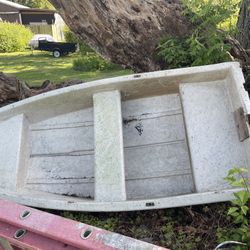 10ft Fiberglass Boat. Perfect River Cruiser 
