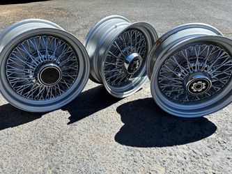 Classic Wire Spoke Car Wheels Set