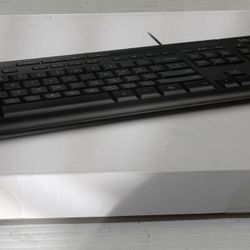Microsoft Black Wired Keyboard 600 Model 1576 Open Box