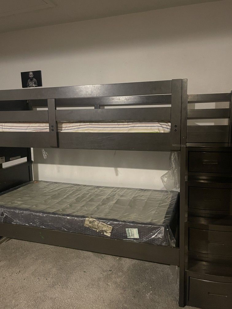 Twin Bunk Beds