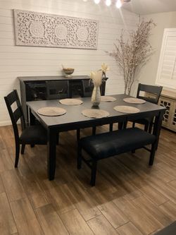 Dinning Table