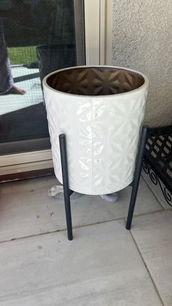 Plant stand