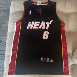 Alternate LeBron Miami heat jersey