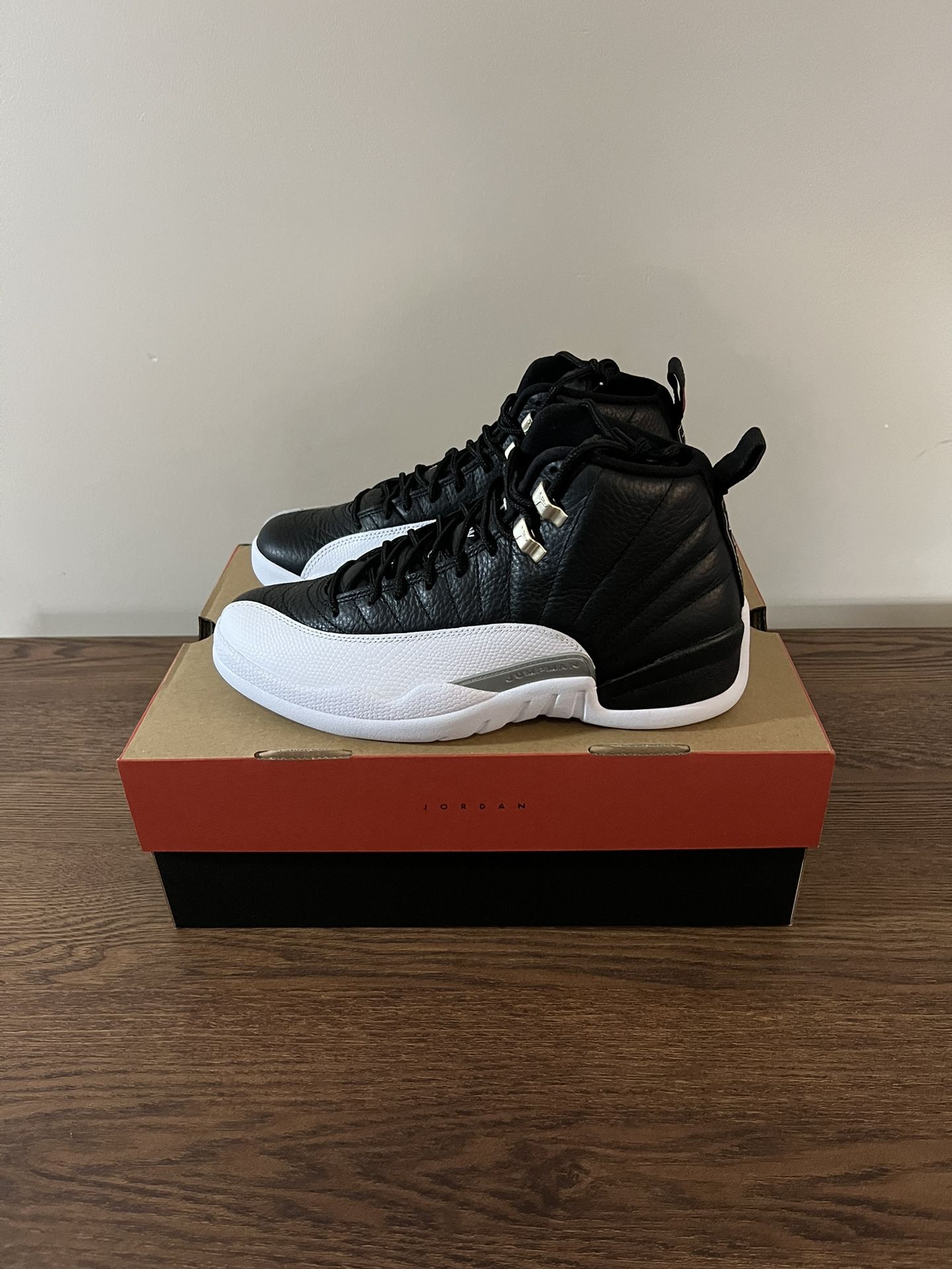 New Size 8.5 - Jordan 12 Retro Playoffs (2022)