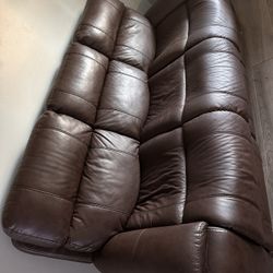 Couch   Leather And Reclaimer 