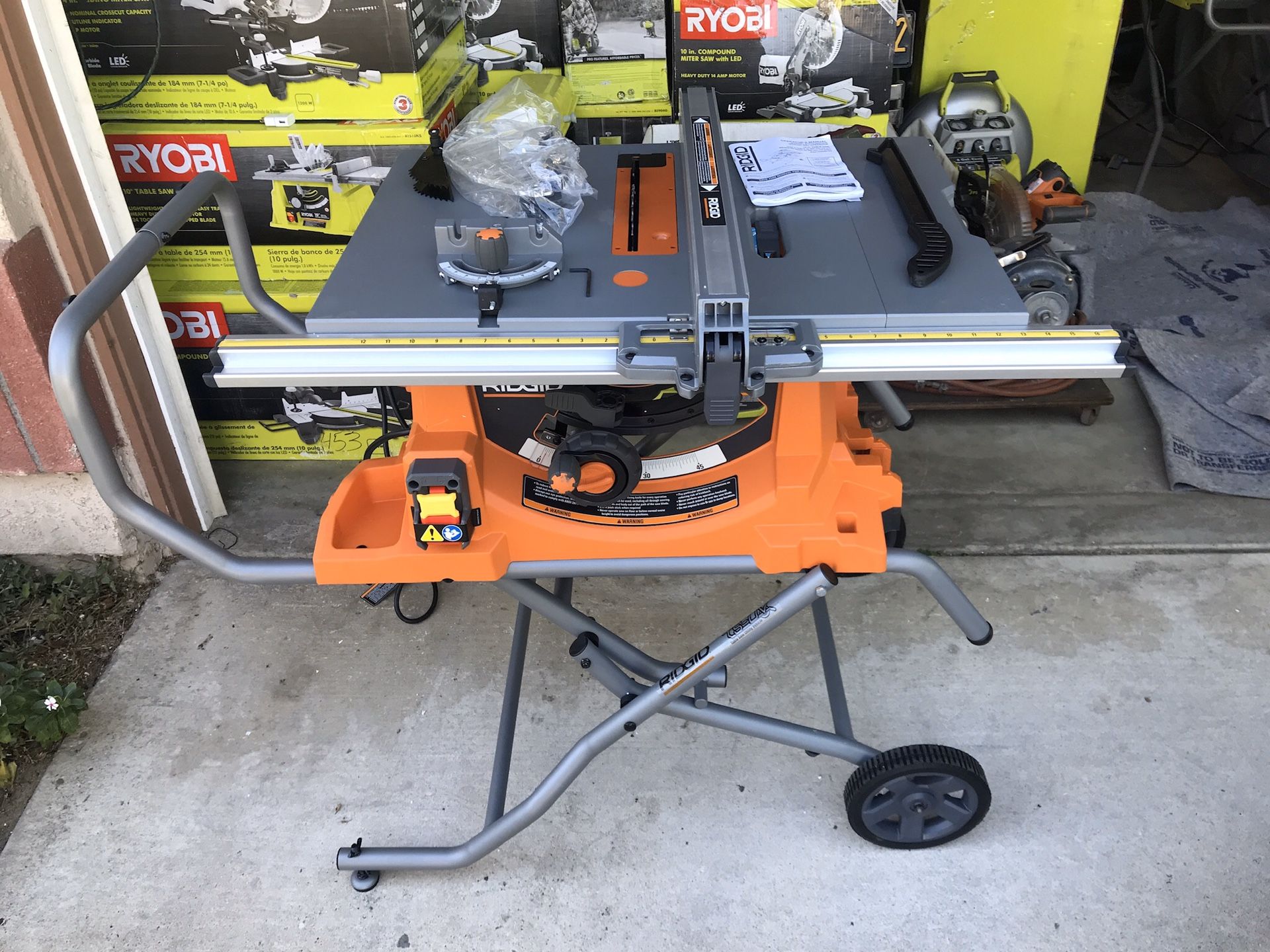 Ridgid 10” Table Saw with Rolling Stand New ( See Photos )