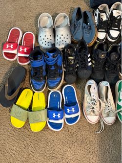 Youth tenis shoes