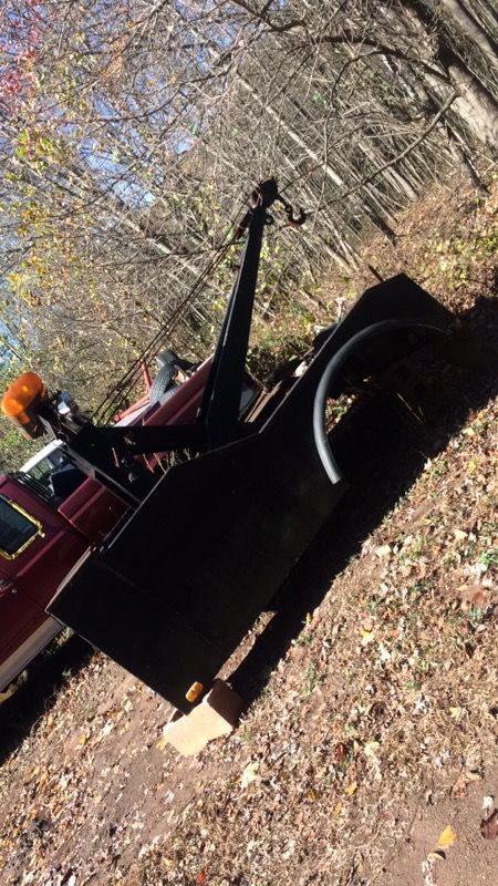 Holmes 440 wrecker bed