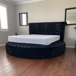 $1399 Brand New King Storage Bed Frame With Mattress (Read Description Below)