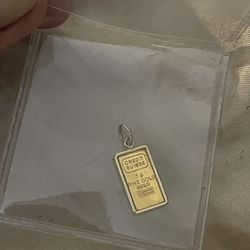 1 Gram 24kt Gold Piece With Pendant 