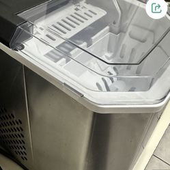 Ice maker