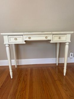 White Vanity/Desk