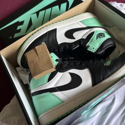 Nike Air Jordan 1 Retro Men Shoes Size 11.5