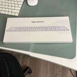 Apple Magic Keyboard New And Mouse 