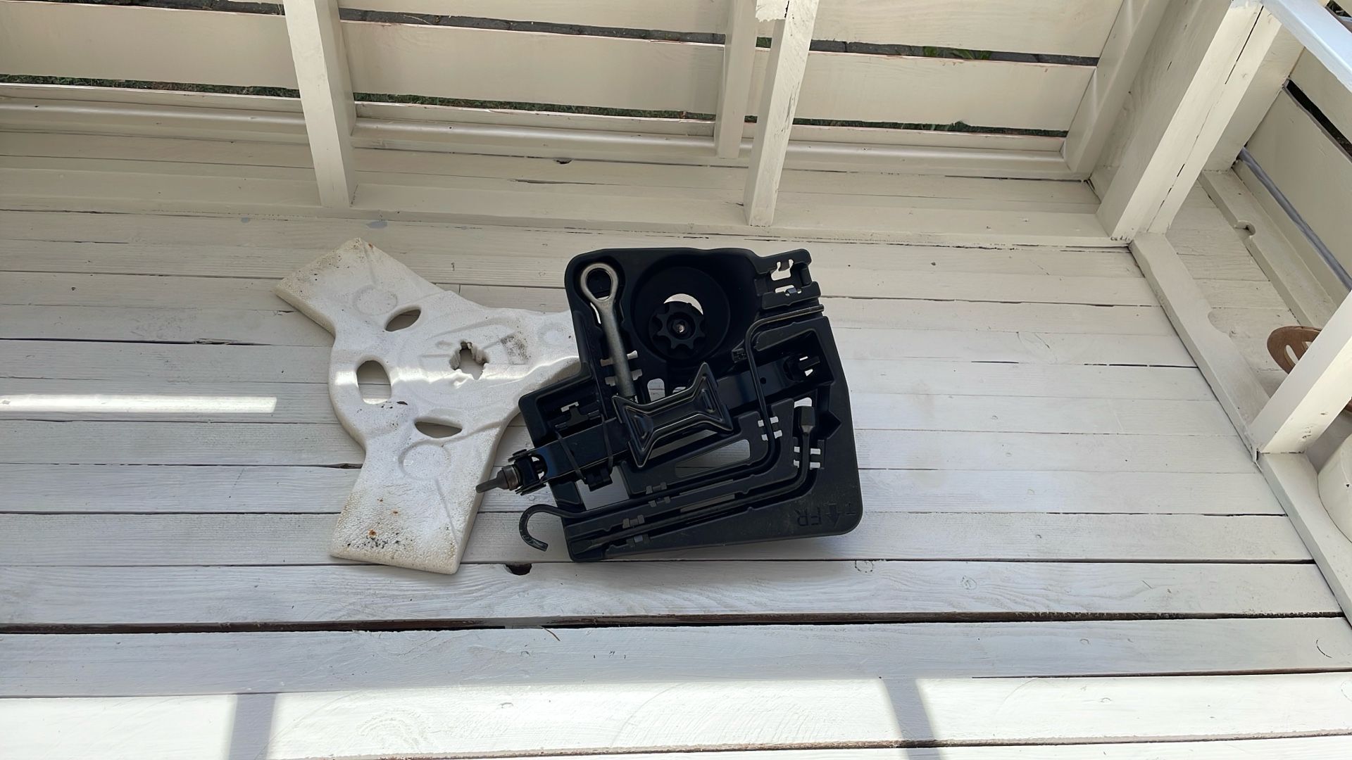 2010-2015 Toyota Prius Toyota Prius Emergency Spare Tire Jack Tools Kit Set Holder