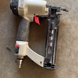 Pneumatic Brad Nailer - Porter Cable PN BN125A - 18 Ga. Tested and working