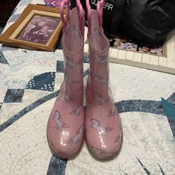 Stylish Rubber Boots For Girls