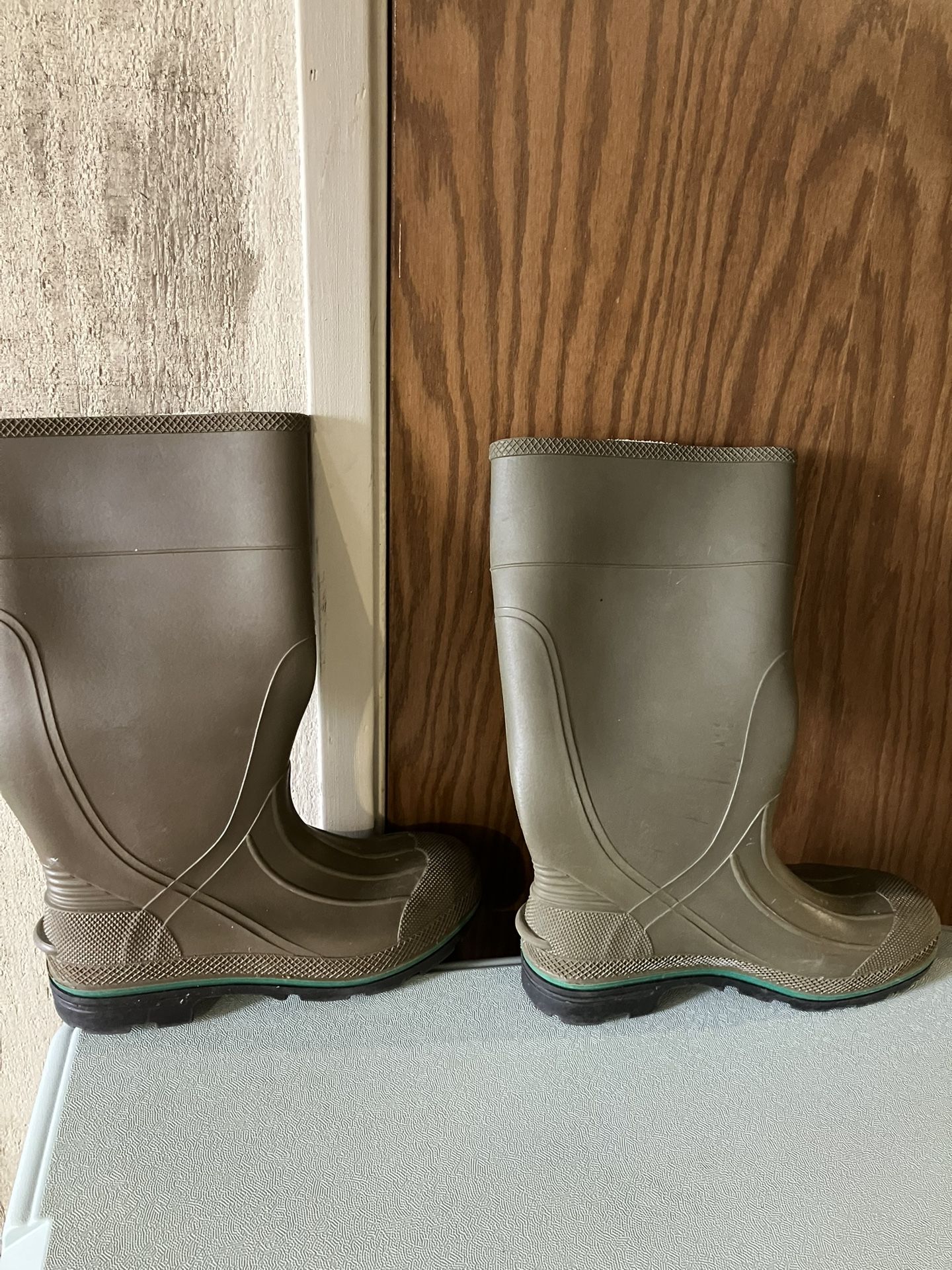 Beach and Fishing Boots