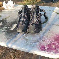 NIKE AIR 270 SIZE  11.5 I ASK  $35.00 