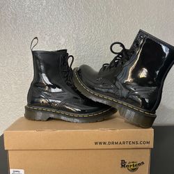 Dr. Martens 1460 W Women’s Patent Boots