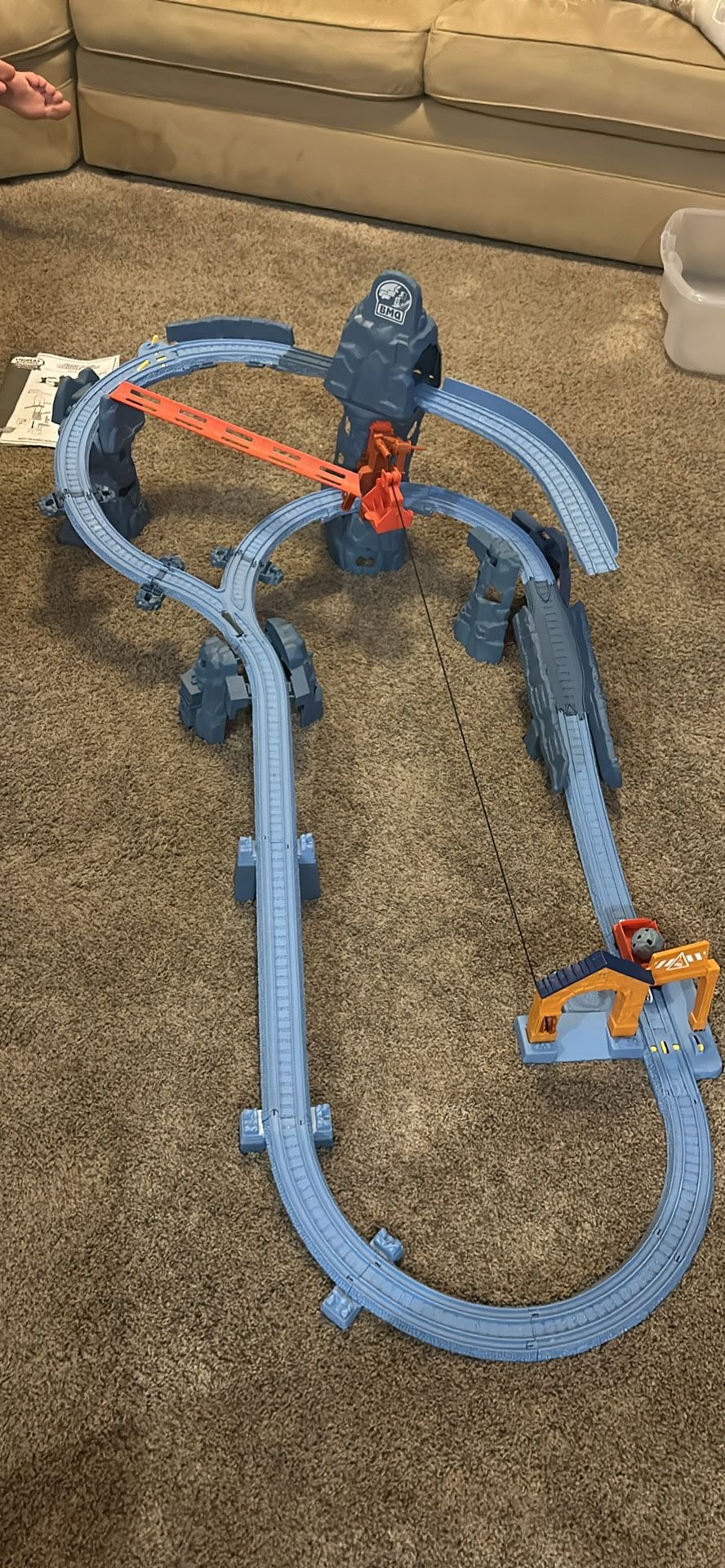 Thomas & Friends Risky Rails Bridge Drop