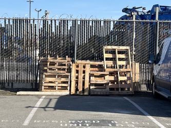 FREE - Pallets