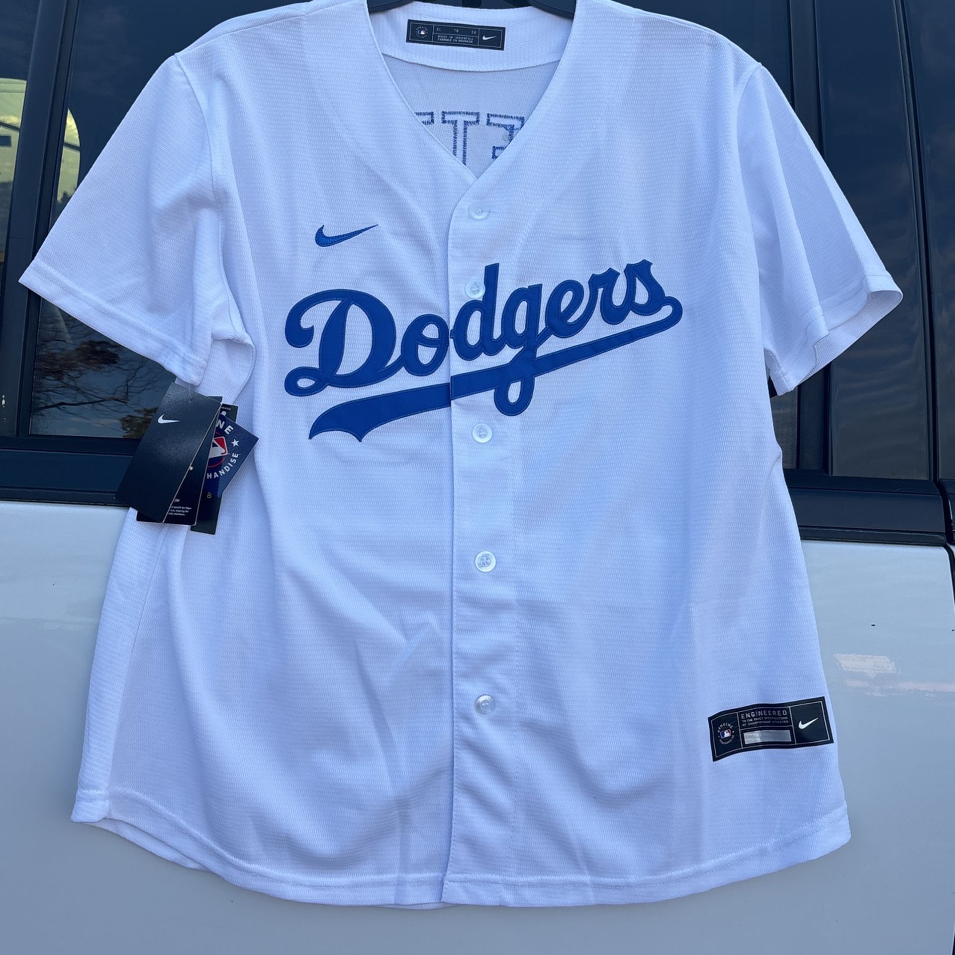 Women Dodgers Jersey Size XL